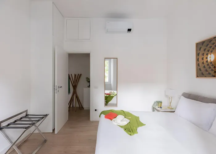 Appartement Iflat Vatican 2 Bedroom Design